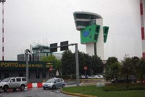 Hyrbil Bergamo Flygplats