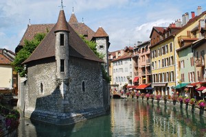Hyrbil Chambery