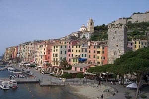 Hyrbil Chiavari