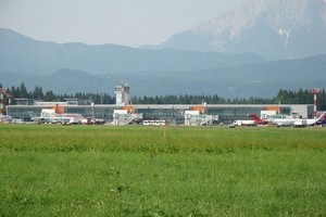 Hyrbil Ljubljana Flygplats