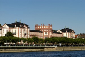 Hyrbil Wiesbaden