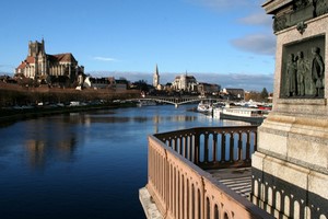 Hyrbil Auxerre