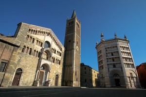Hyrbil Parma