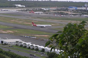 Hyrbil Cairns Flygplats