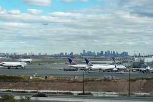 Hyrbil Newark Flygplats