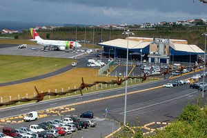 Hyrbil Ponta Delgada Flygplats
