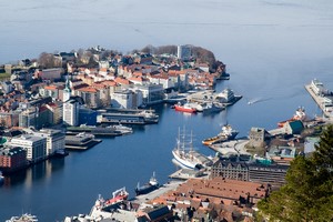 Billig Hyrbil i Bergen ➤ Våra erbjudanden för Biluthyrning inkluderar försäkring ✓ och obegränsad körsträcka ✓ för de flesta destinationer!